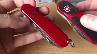Victorinox Fieldmaster (1.4713) vs. EvoGrip18 (2.4913.C)