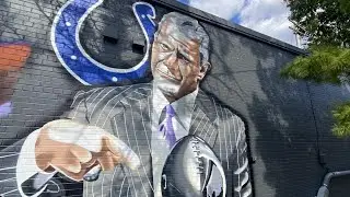 Indianapolis street artist creates tribute to Jim Irsay