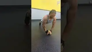 Push ups with the medical ball!💪🏽🔥💪🏽#3000 #gym #gains #motivation #energy #trainer #neverstop