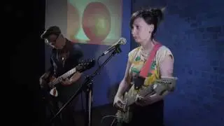 P&auml;fgens - Mokot&oacute;w (Live at Orange 'Ear)