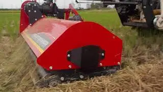二番穂藁処理　コバシオフセットモアーOM150