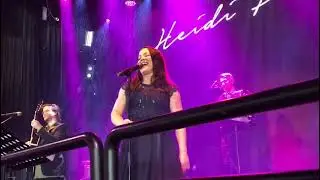 Heidi Pakarinen  Hän on mun