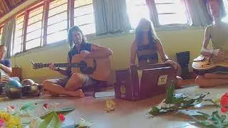 Kevin James Kirtan om gam ganapataye namaha at Chakrawork retreat March 2019 in Bali