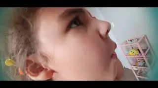 Alice virou uma professora e uma aluna se comporta mal,expulsa