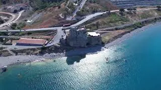 Il castello di Roseto Capo spulico 4K