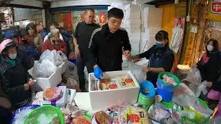 帥兒子清貨,什麼都是100元清空 #中彰海王子 #土城 #海鮮叫賣 #海鮮拍賣