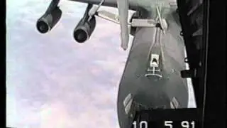C 141 refueling inflight