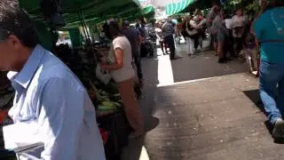 Feria libre de Avenida Argentina en Valpara&iacute;so, Chile