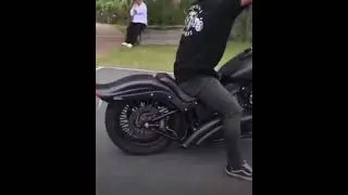 Harley Davidson burnout fail 🤣