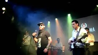 Tributo a Ulises Bueno  Pitu en Arde Roma