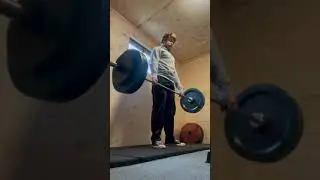 Wide grip deadlift 120kg 1x. Will be doing wide grip SL banded DL again to build my deadlift back up