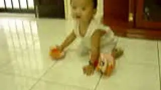 Tiong Yi Playing Slippers @ 2004