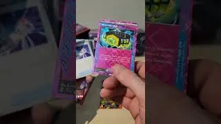 Pok&eacute;mon tcg trainers toolkit 2025 opening.