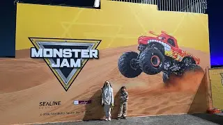 Monster Jam in Qatar 🇶🇦  #monsterjam  #Qatar ( @mahveenzydcali817 )