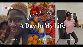 A Day in My Life | Shopping, Park Walk & A Magical Disney Store Visit!