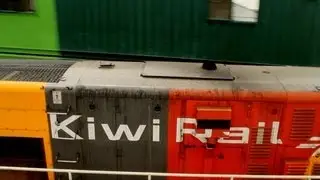 Dh 2816 u10B Locomotive working Ports of Auckland
