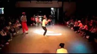 FLOCKEY VS JULNAKO LOCKING  AT NOTHING BUT FLAVOR 2010