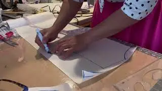 Sean bienvenidos te muestro como patronar esta camisa con traslado y frunse en el hombro.