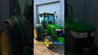 John Deere 4R Pros #johndeere #tractor #green #pros #snow #4066R