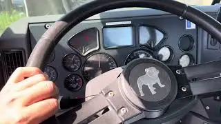 2015 MACK Pinnacle CXU613 Day Cab