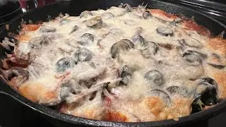 Пицца без корочки, приготовленная на сковороде / «Рецепт с низким содержанием углеводов, который ...