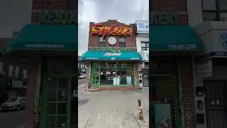 Пекарня и ресторан Sybil&rsquo;s в Квинсе на Хиллсайд-авеню открыты с 1978 года! #guyanesefood #nyc