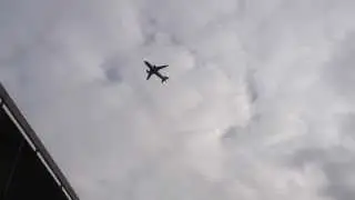 Low Flying Noisy Planes from London Heathrow Airport over West London