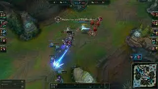 Shaco clone explosion. Perfect timing
