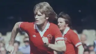 Sky Sports star Hayley McQueen calls for action after Man Utd ace dad&rsquo;s death linked to heading ball