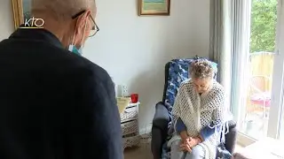 Eucharistie et famille : porter la communion à un parent malade (4/4)
