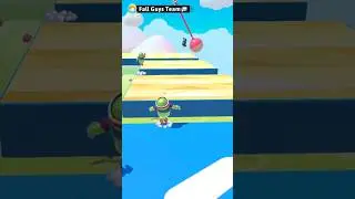 Bro went Flying... 🤣 #fallguys #fallguysmoments #fallguysfunny #gamer #gaming #shorts #fyp
