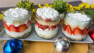 Jar Cake | Delicious and Beautiful Jar Cake | Vanilla Jar Cake With Strawberry | Christmas Recipe #2
