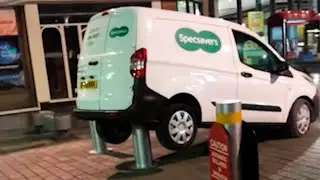 30 minutes of memes but you laugh you restart 4