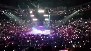 Pink Ocean at KCON LA for ENHYPEN Polaroid Love performance 😻💖
