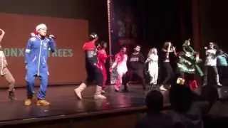 Todrick Hall's Twerk the Halls: Splits on Trees