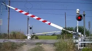 Spoorwegovergang Vespolate (I) // Railroad crossing // Passaggio a livello