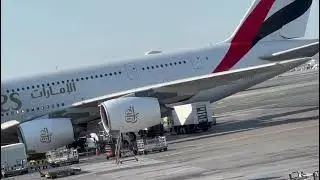 WHY AIRPLANE ENGINES GET HOT BEFORE TAKEOFF#airplaneengines#jetengines#flyemirates#flydubai#iata