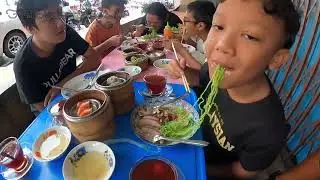 Best Halal breakfast in Betong: Dim Sum & Spinach Noodles with Roasted Duck