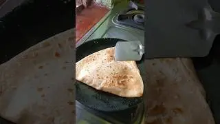 simple Triangle Prantha Breakfast त्रिकोण परांठा #prantha #shorts