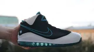 2009 Nike Air Max LeBron 7 (VII) NFW ''Red Carpet''