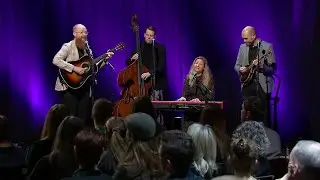 BREK - HÁLFTÓMT GLAS (Live at RÚV)