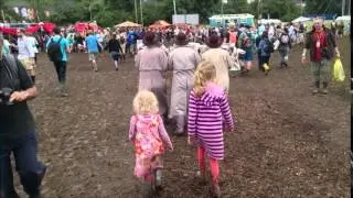 Nunah Theatre Glastonbury Walkabout 2014