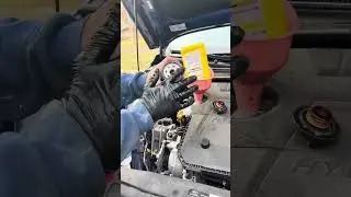 21 Hyundai Elantra oil change  @ home #carmaintenance #oilchange #hyundaielantra #hyundai l