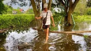 KHMER PEOPLE FISH FOR A LIVING