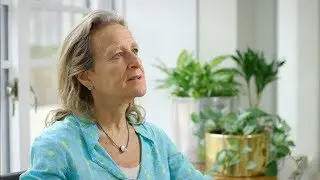NSL Bites: Nancy Colier Examines Mindfulness in the Digital Age