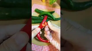 Asmr chili pepper stem remover