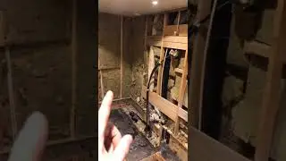 #handyman Gammelt bad, klart for oppbygging #r&oslash;rlegger #tips #handyman #norsk