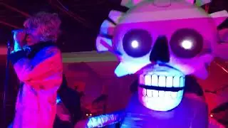 Jungle Intro / Id Engager / Gronlandic Edit by of Montreal (Live 4/24/18)