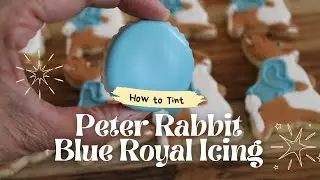 How to tint Peter Rabbit blue royal icing #royalicingcookies  #royalicingrecipe #Peterrabitcookie