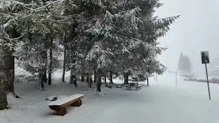 Walking in the Snow, Italy and Switzerland, Snow and City Sounds with Chill Music